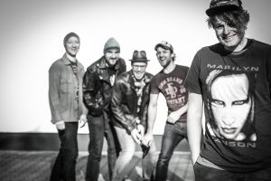 Josefshaus: Moodish - Rockcover