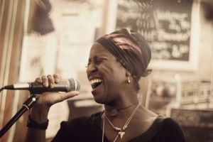 Rossini: Black Kat & Kittens