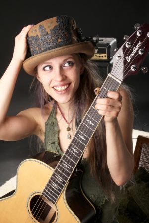 Cynthia Nickschas & Band